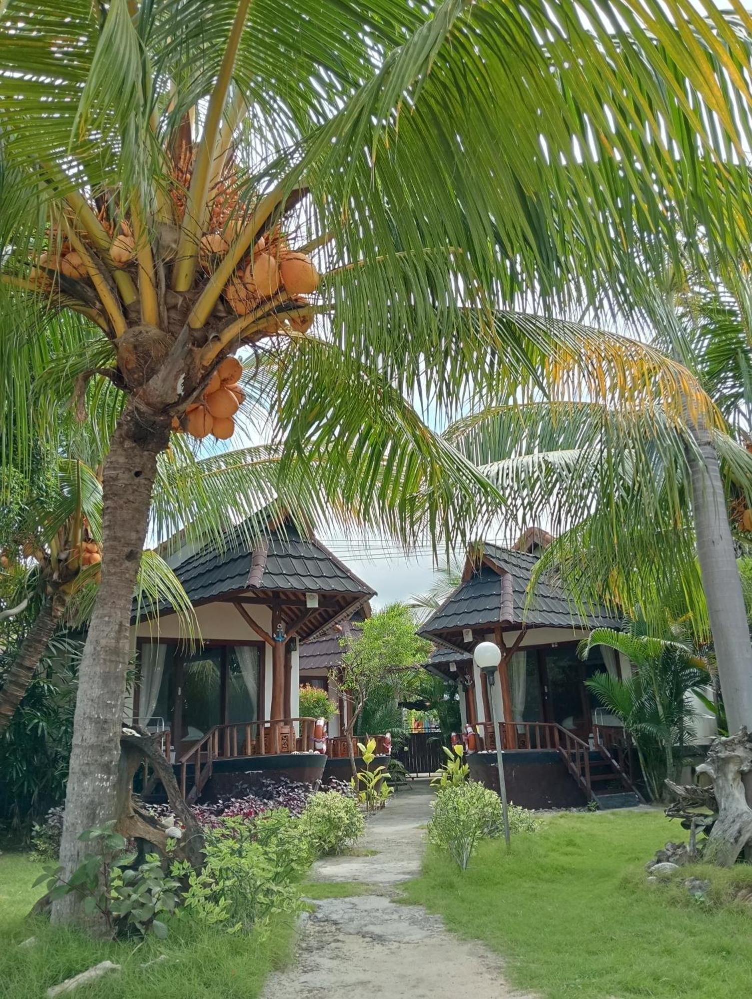 The Umah Prahu Hotel Batununggul Exterior foto